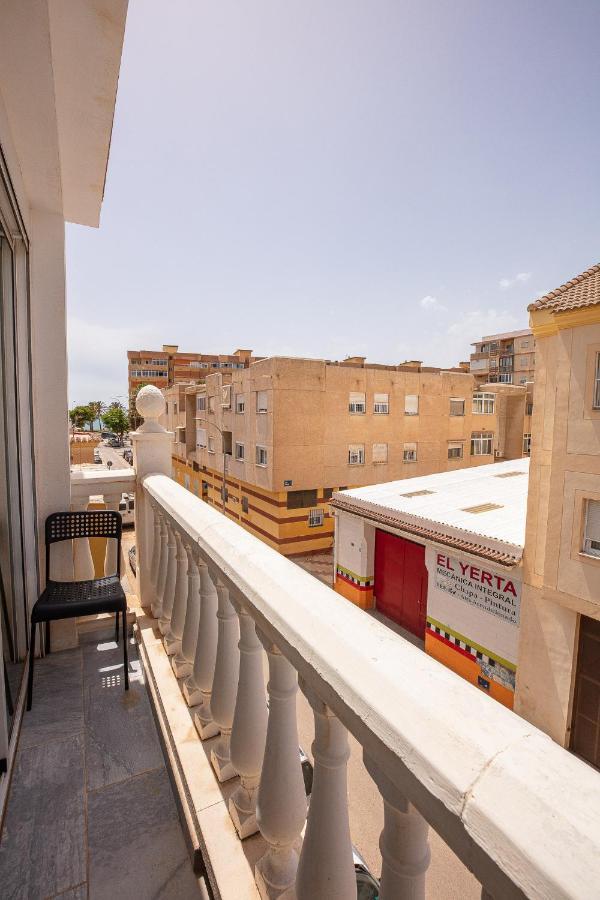 Lola * Malaga