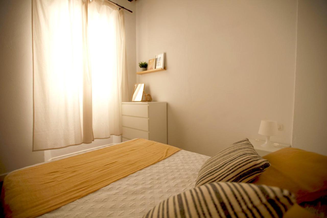 Rustic & In Center Apartment *
