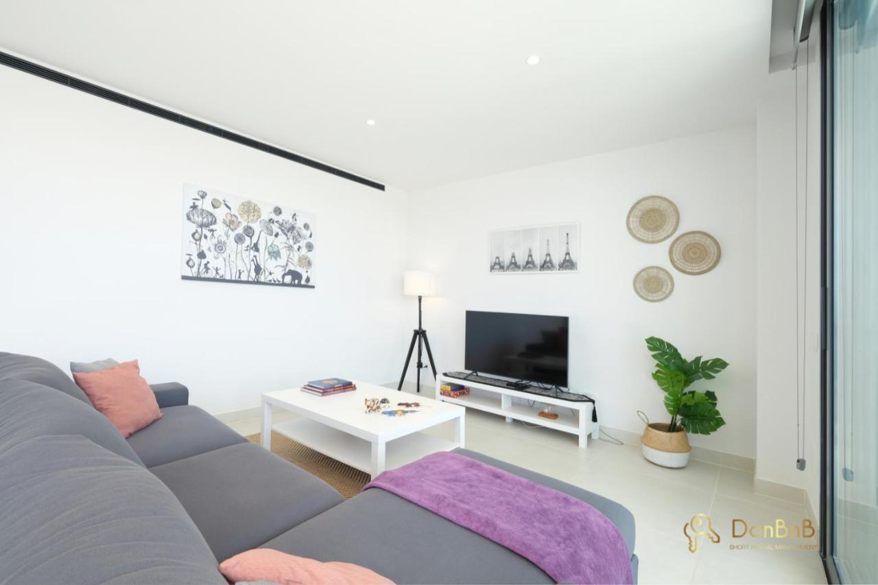 Beautiful With Views In Fuengirola Higueron West