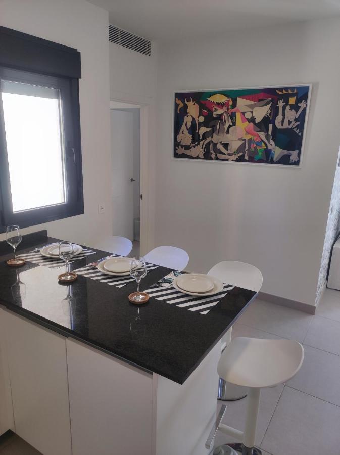 Piso Completo Para 4 Personas -parking Gratuito * Malaga
