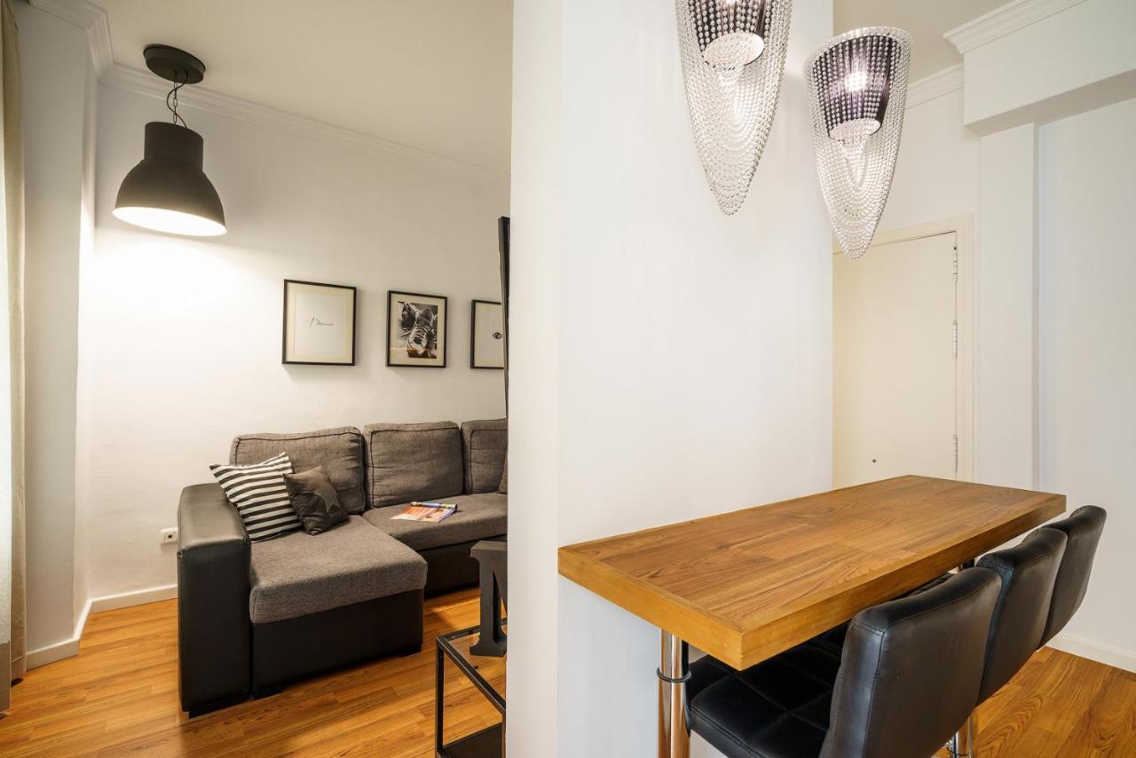 Minimal By Ele Apartment