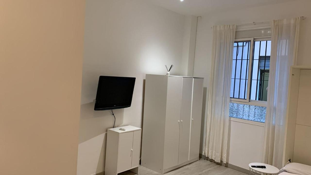 Estupendo Estudio Al Lado De Plaza La Merced