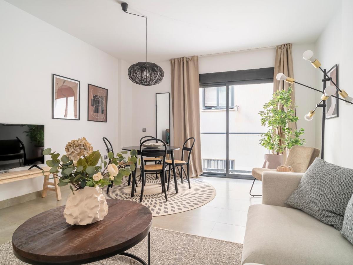 Sanders Uptown - Cute One-bedroom Near City Center Apartment *