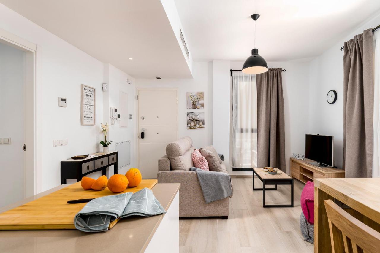 Apartment Deluxe Con Piscina, Terraza & Parking *