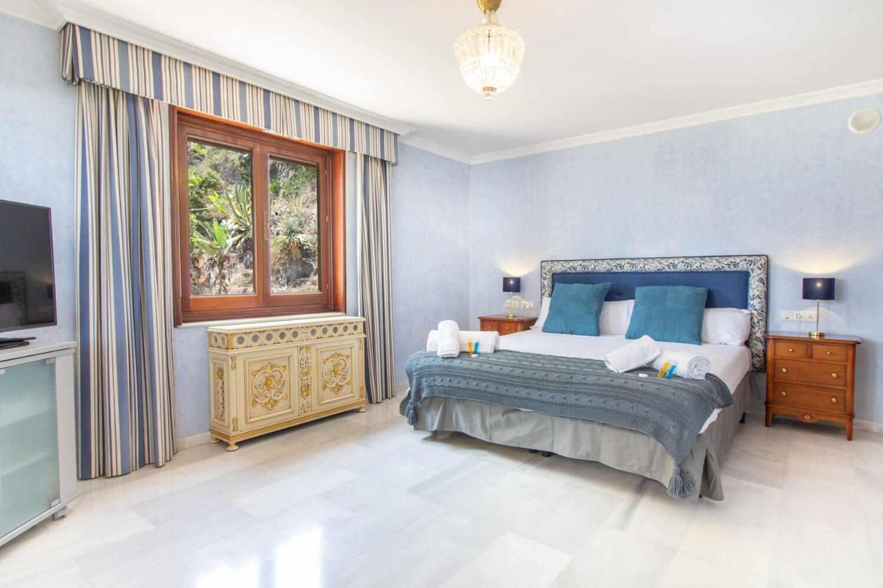 Villa Castle House Luxury Beachfront Malaga
