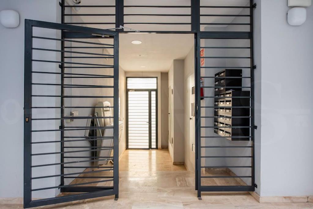 Contemporary Minimalist By Rems * Malaga