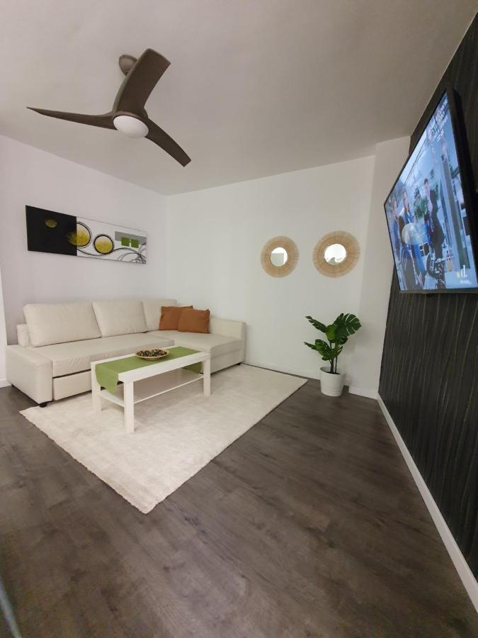 Tribuna Deluxe *