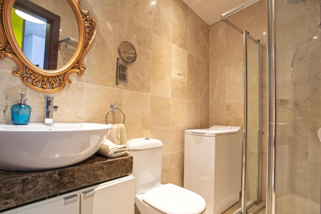 Apartamento Carreteria Pool Apartamentosmalagamanagement *