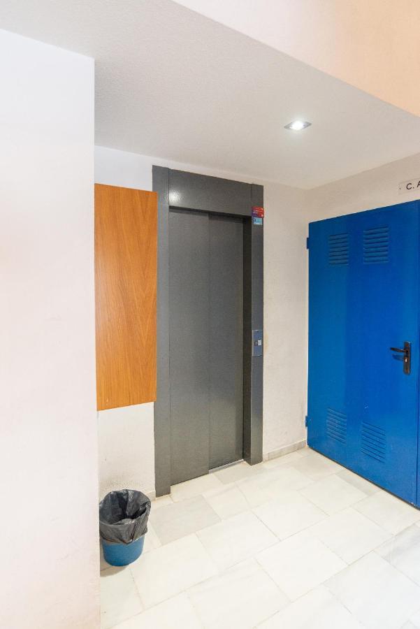 Olletas Parking Apartment Malaga