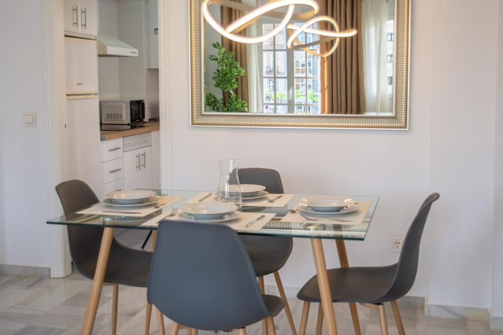 And Beautiful - Free Parking Apartment *