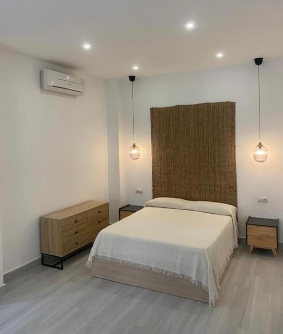 Bajo Loft Perchel Centro Apartment *