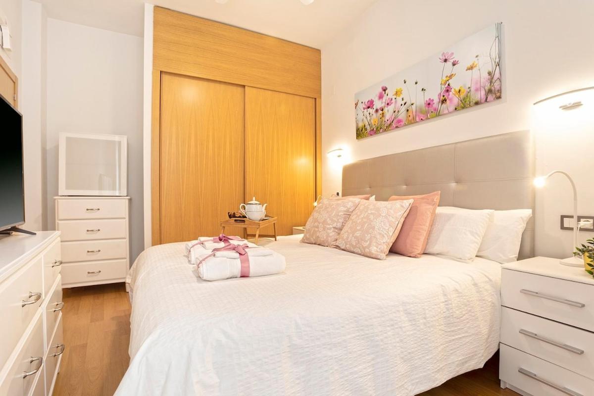 -malagasunapts- Huge & * Pool* Freepark* Appartement