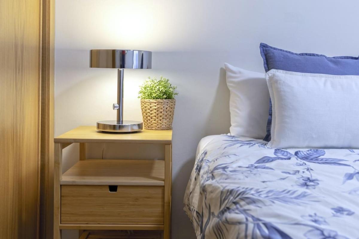 -malagasunapts- Privateterrace Freeparking Pool Apartment