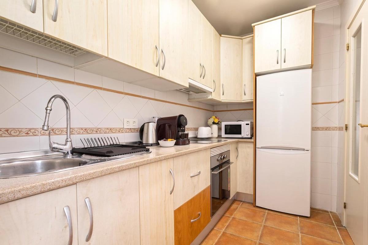Apartment -malagasunapts-comfy&central Free Parking *