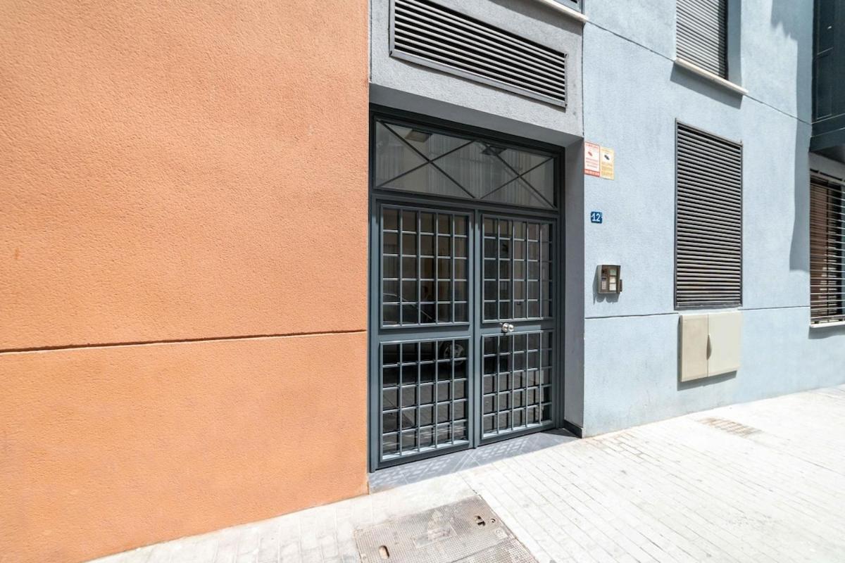 -malagasunapts- Freeparking Shared Pool Apartment *