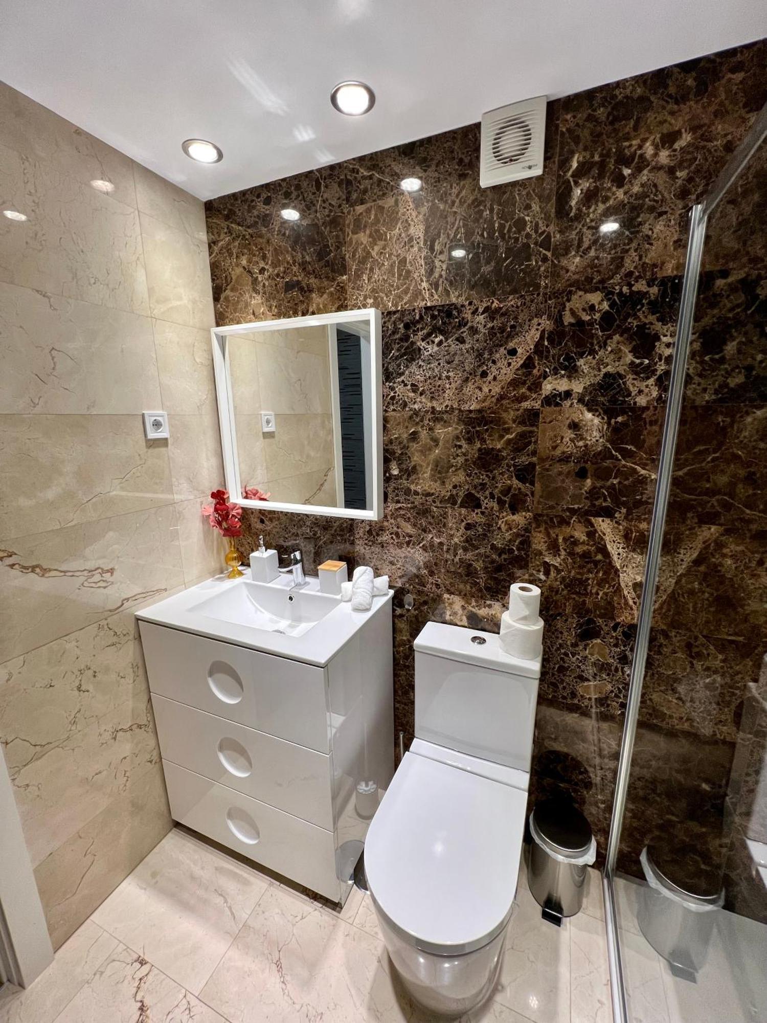 Prestige Iii Apartment