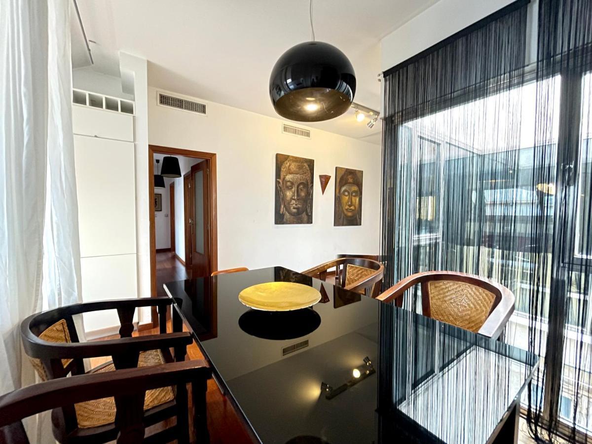 Atico En Plaza De La Constitucion 3 Bedrooms Malaga