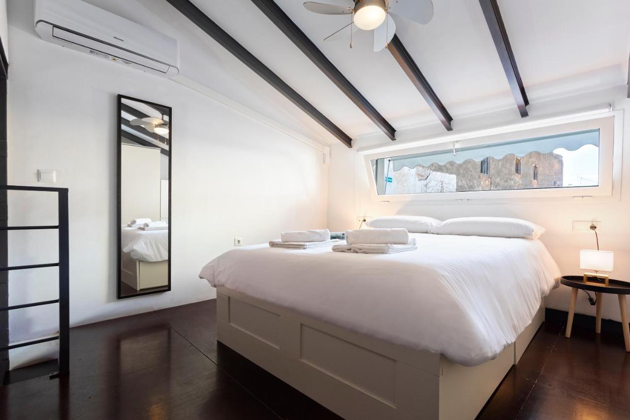 Livemalaga Cervantes Attic & Terrace Apartment *