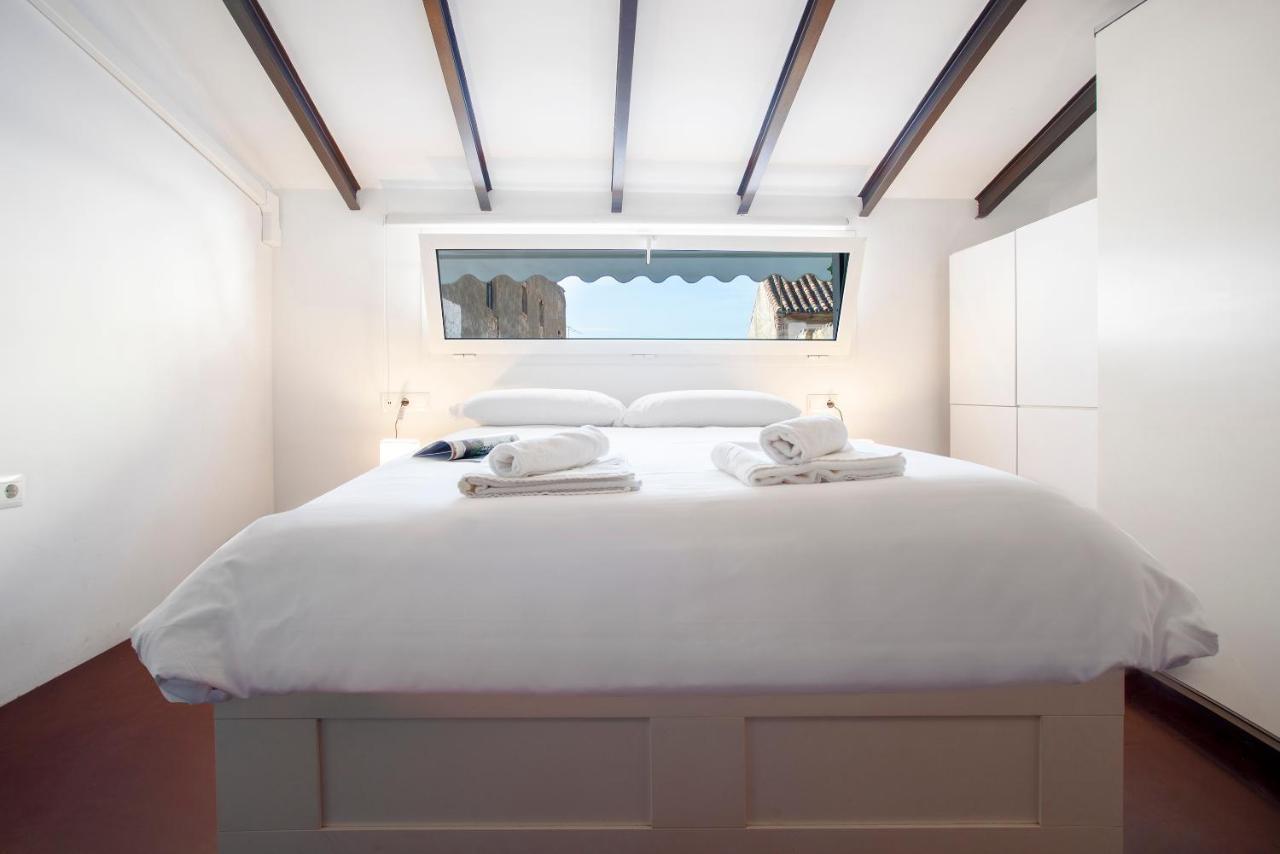 Livemalaga Cervantes Attic & Terrace Apartment *