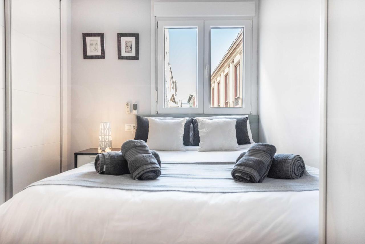 Apartment Cosy Flat With Private Balcony - Historic Center By Rems *