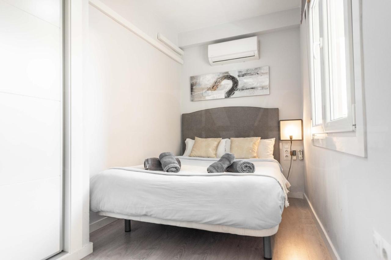Apartment Cosy Flat With Private Balcony - Historic Center By Rems *