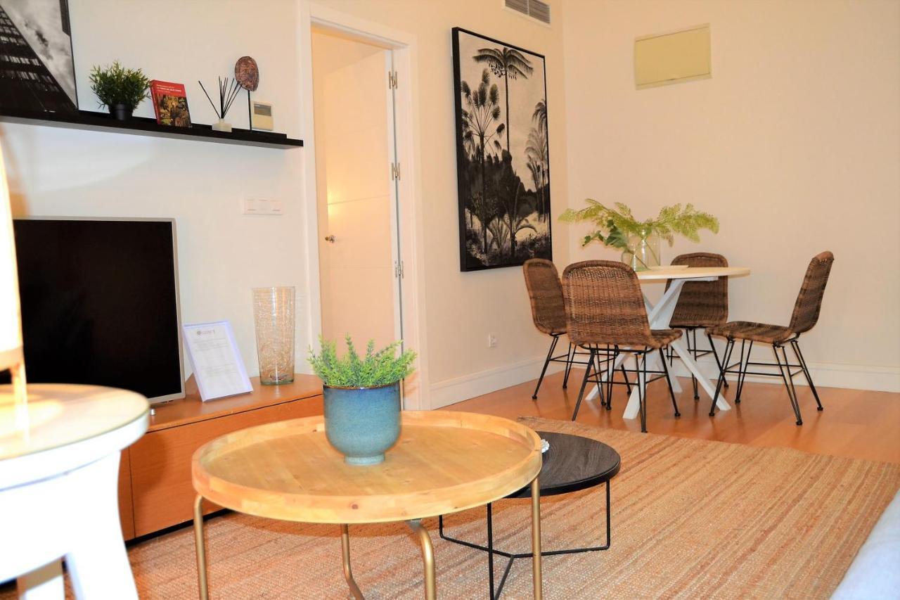 Coqueto Apartamento Junto A La Catedral De Malaga. Apartment