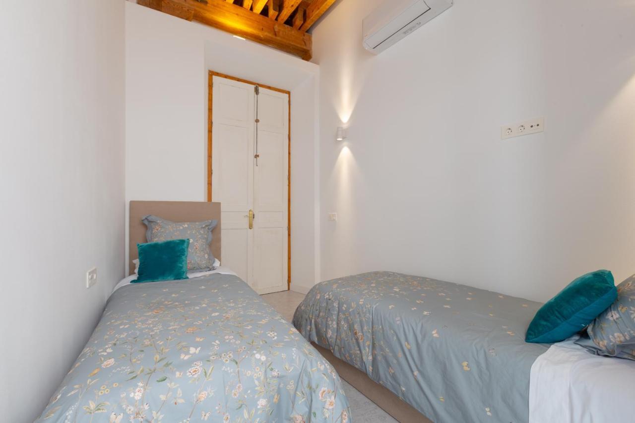 Wonderful With Three Bedrooms And Two Bathrooms In The Center Appartement