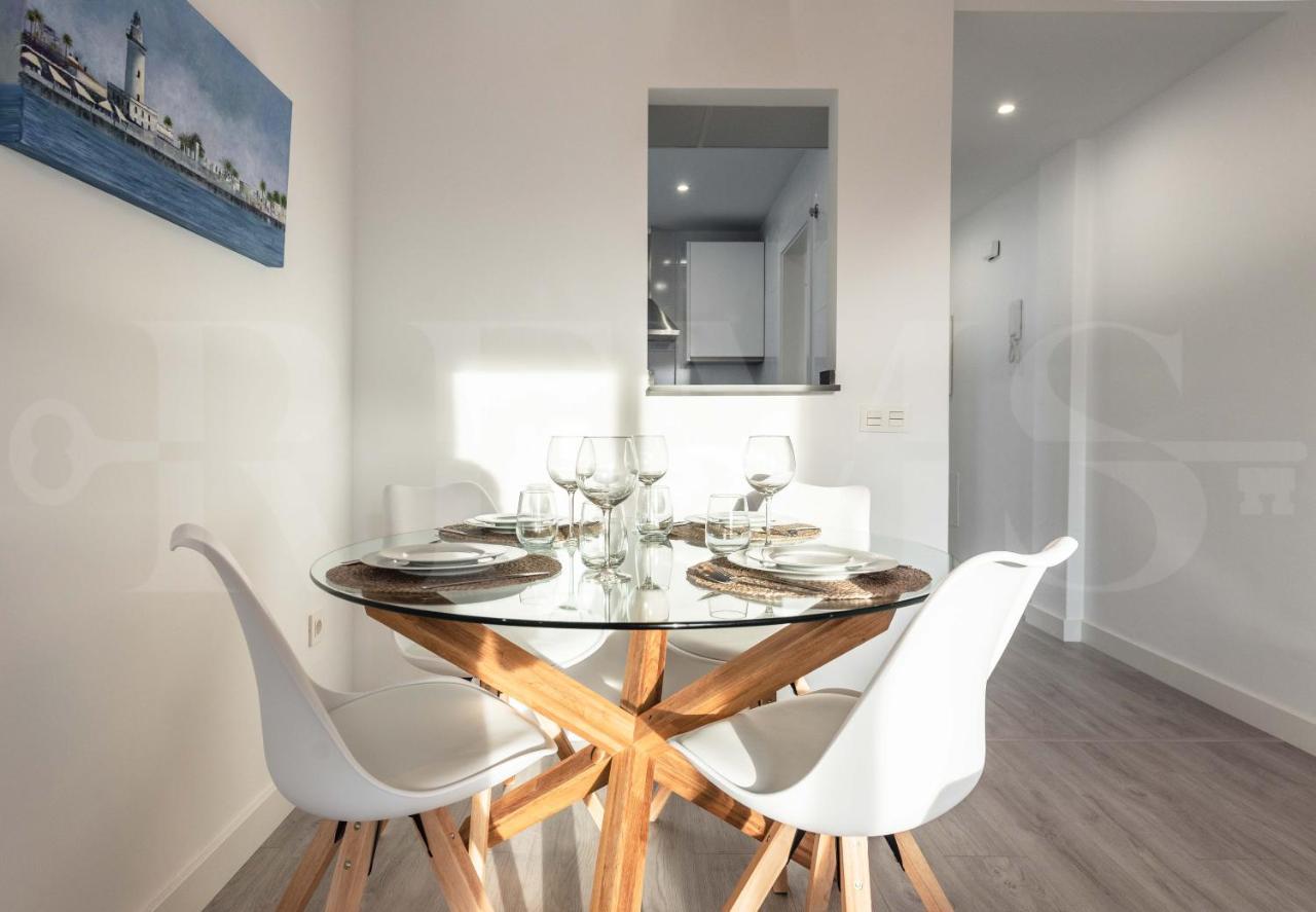 Stylish With Balcony & Parking Near The By Rems Apartment