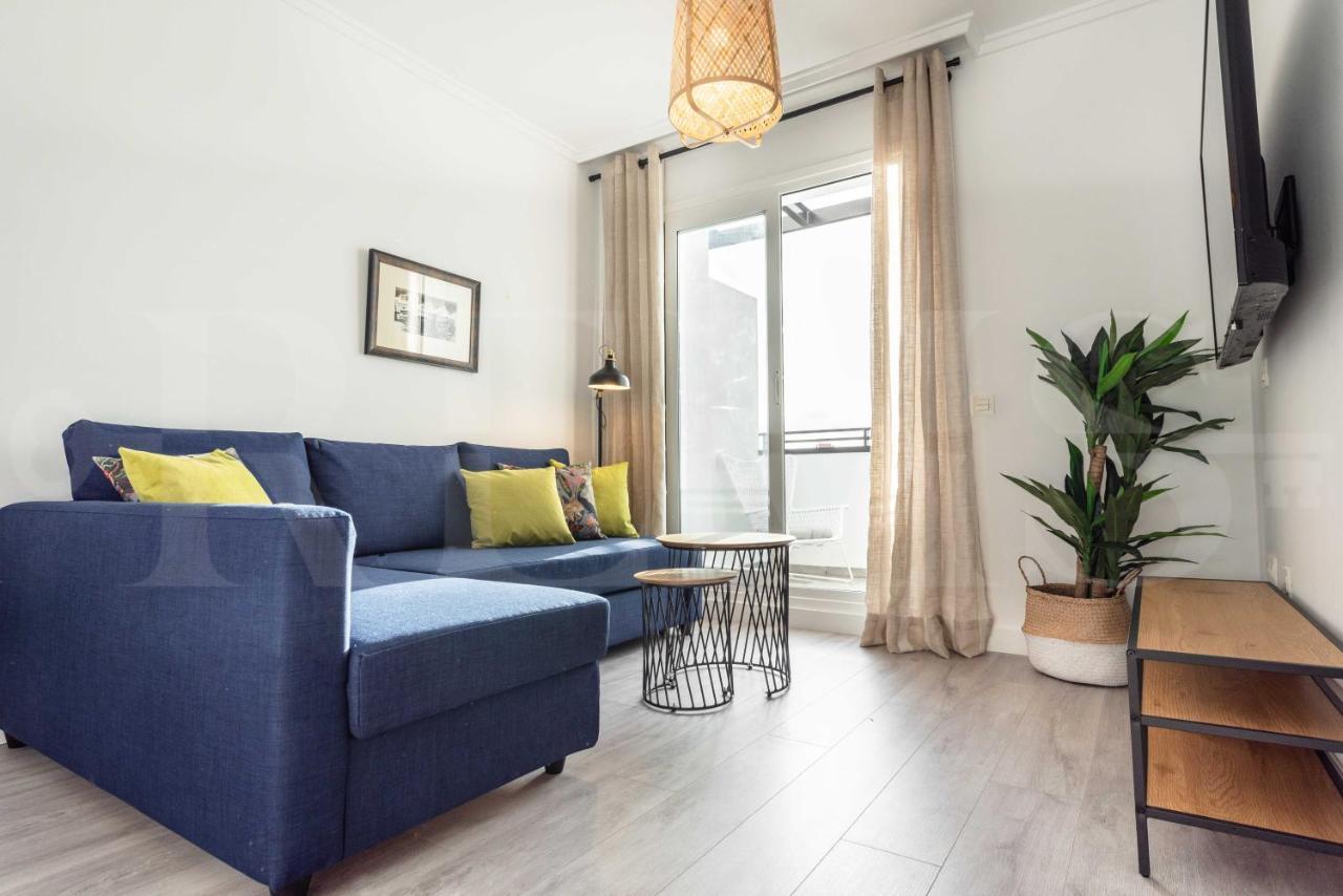 Stylish With Balcony & Parking Near The By Rems