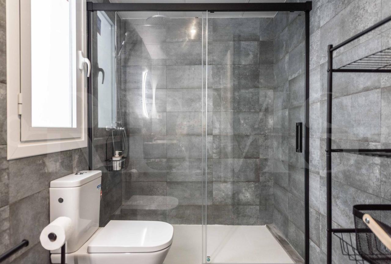 Stylish With Balcony & Parking Near The By Rems Apartment