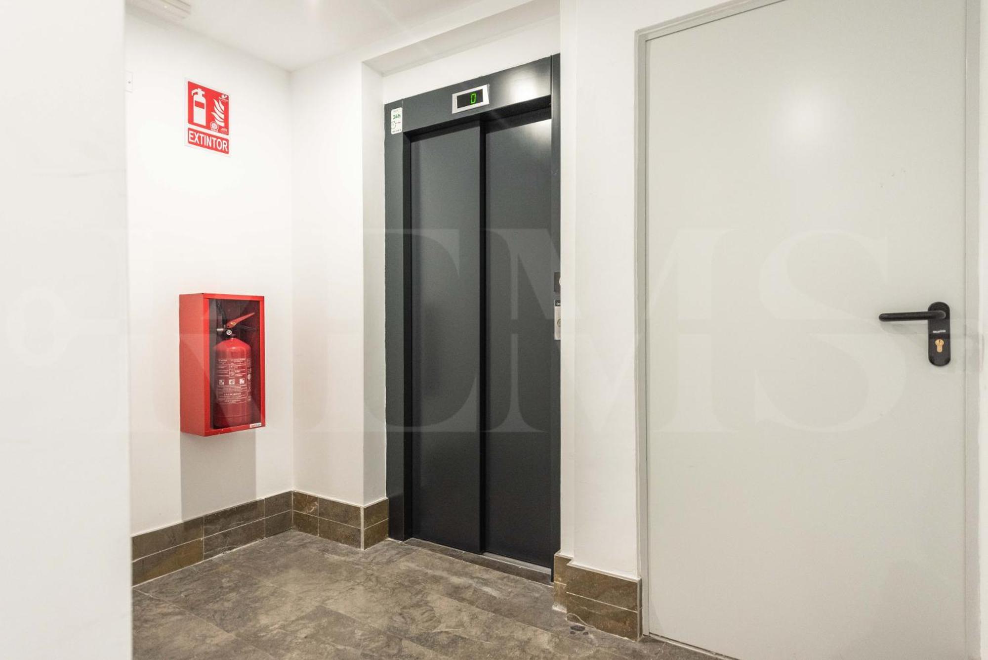 Stylish With Balcony & Parking Near The By Rems Málaga