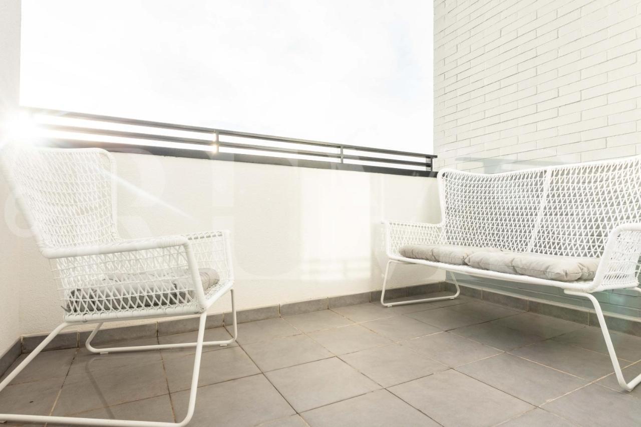 Stylish With Balcony & Parking Near The By Rems * Málaga