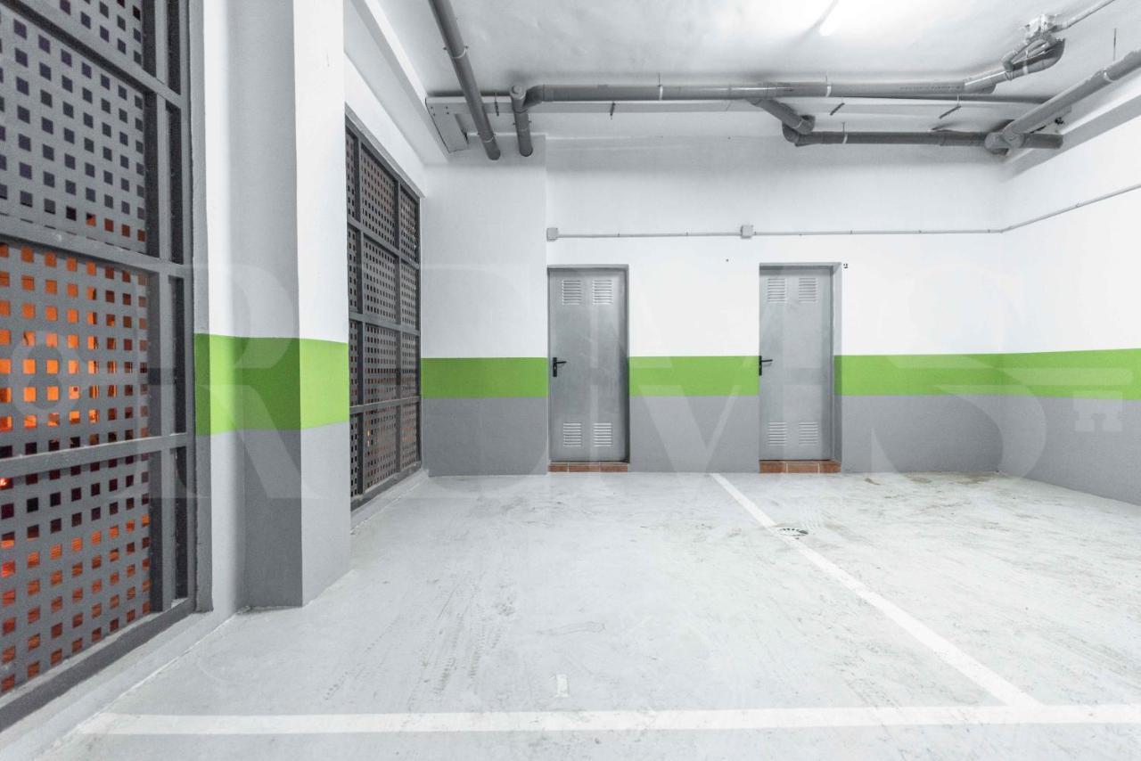 Apartment Stylish With Balcony & Parking Near The By Rems *