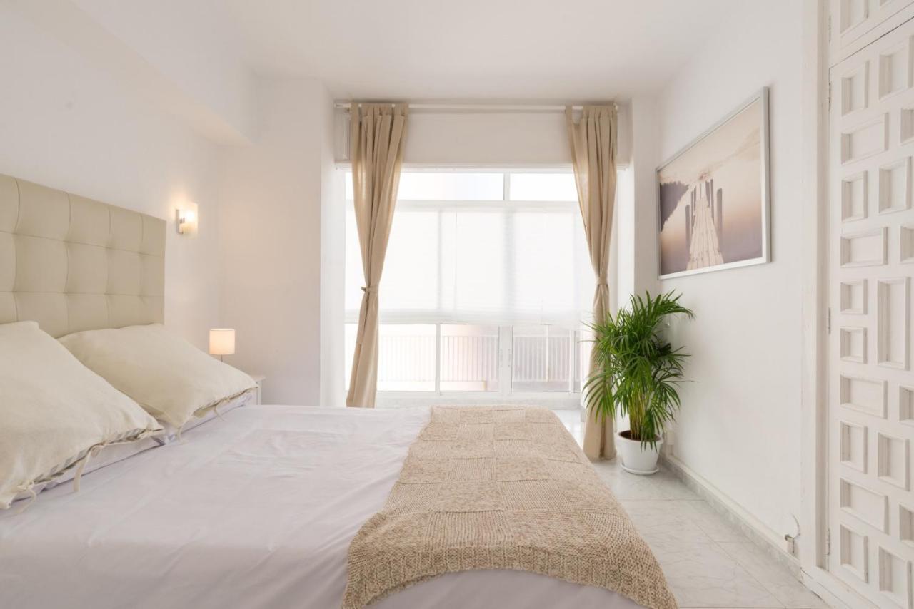 Apartment Bright Beachfront Málaga