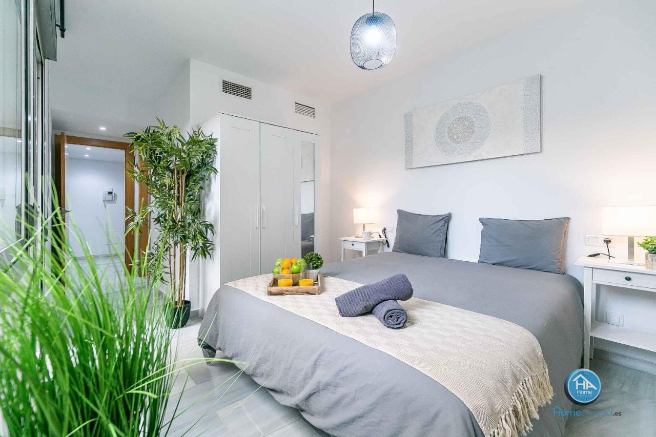 Bajo Urbano Boutique En Carlos Haya Con Terraza Y Parking Apartment *