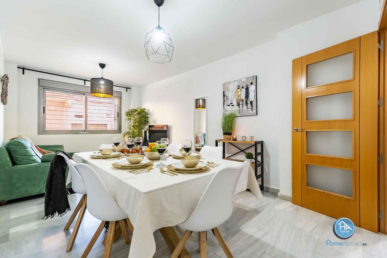 Bajo Urbano Boutique En Carlos Haya Con Terraza Y Parking Málaga