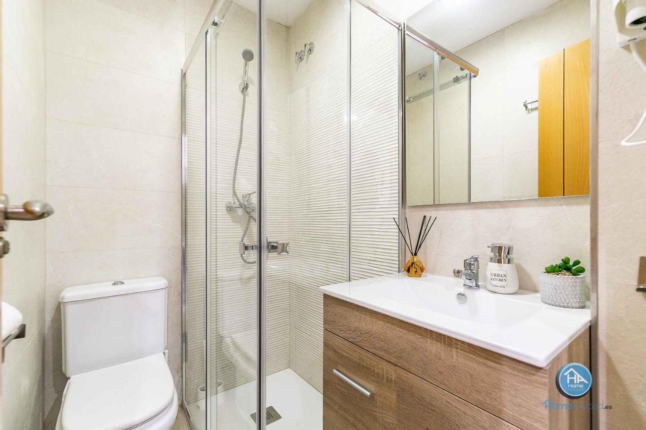 Apartment Bajo Urbano Boutique En Carlos Haya Con Terraza Y Parking Málaga