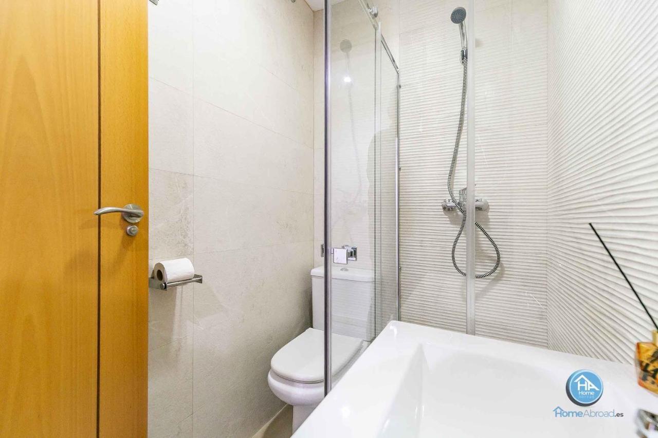 Apartment Bajo Urbano Boutique En Carlos Haya Con Terraza Y Parking *