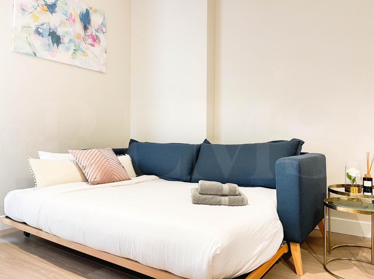 Cozy With Parking In The Center By Rems *
