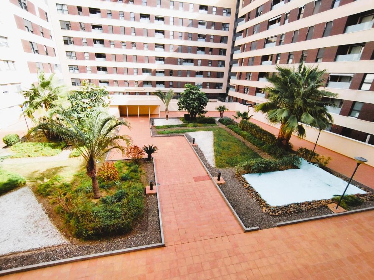 Metropolitan Apartment *