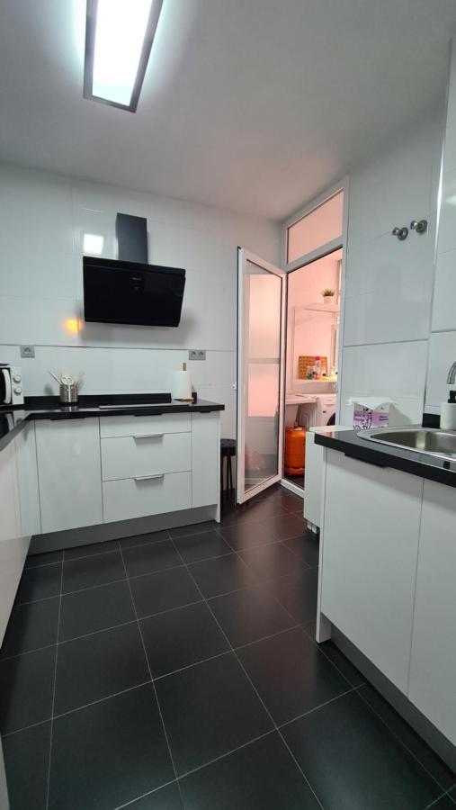 Apartment Vacacional Buyma - Parking Privado -gratuito- Málaga