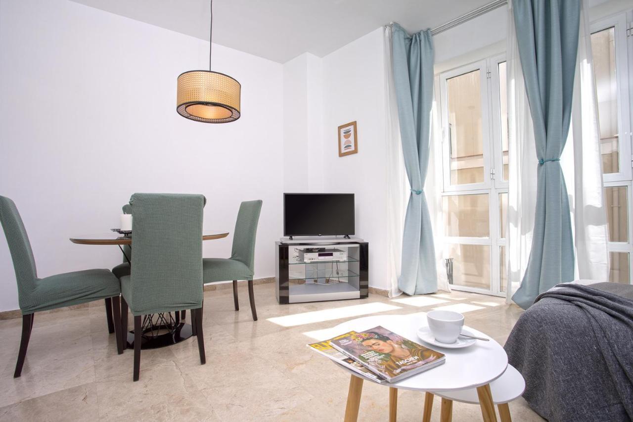 Apartment -malagasunapts-central Historic Heart Malaga