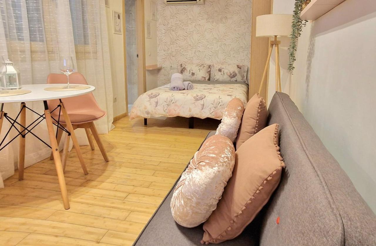 Cervantes Apartment *