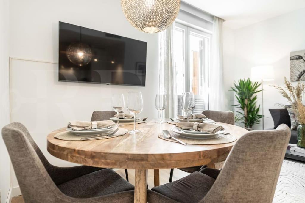 Calm With Private Patio By Rems Apartment *