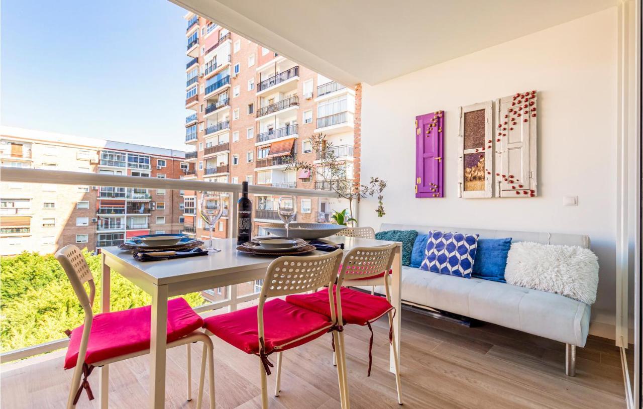 Apartment 3 Bedroom Beautiful In *
