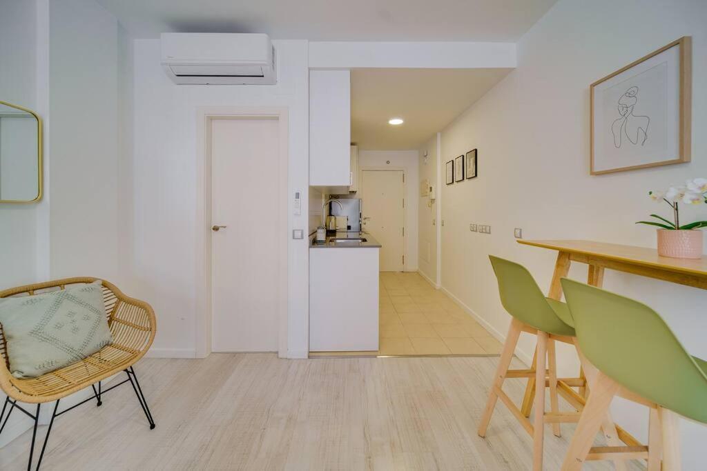Sophisticated In The Center Of Apartment