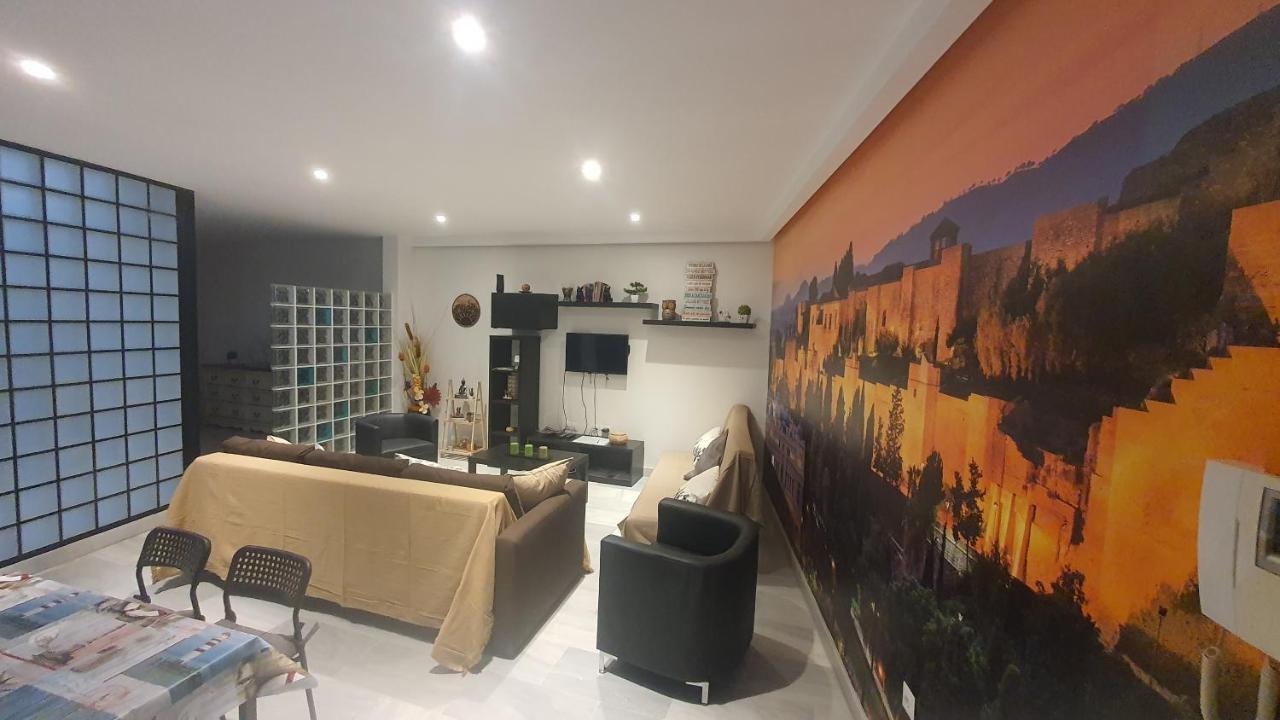 Lyrioshomes Treboles Apartment Malaga