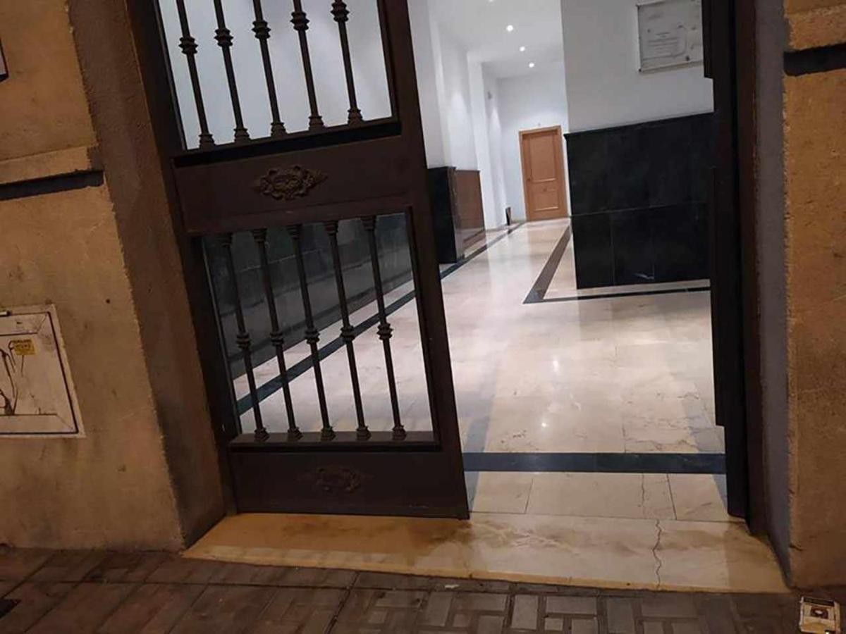 Apartment Charming Walk To Sights Málaga