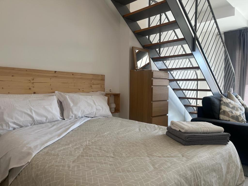 Rent4 Loft Apartment *