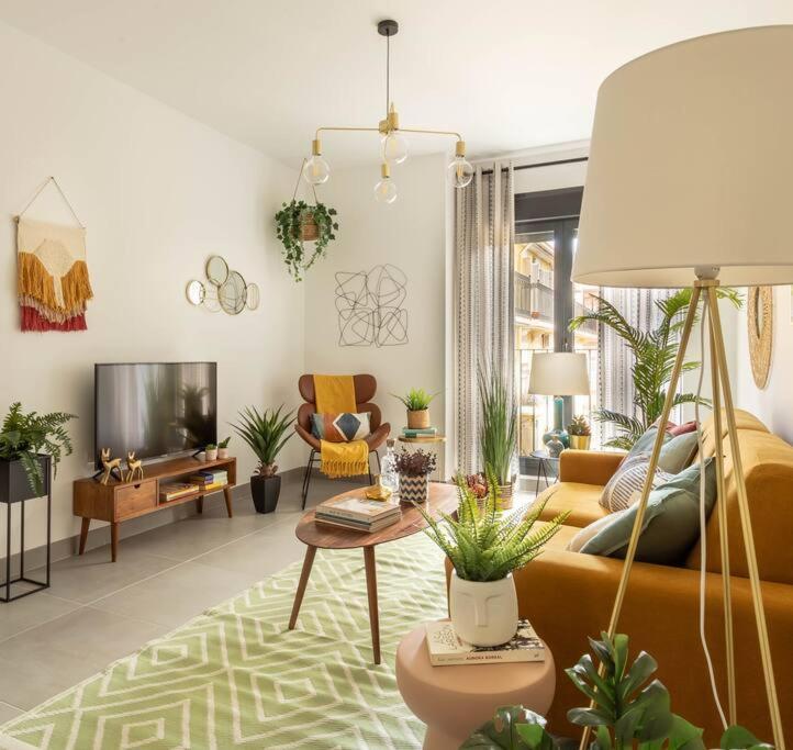 Circus Center Apartment